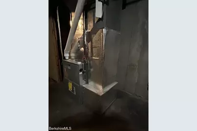 28 Jayne Ave, Pittsfield, MA 01201 - Photo 20