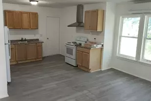 17 Wallace Pl, Pittsfield, MA 01201 - Photo 6