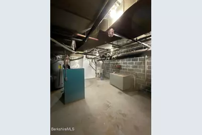 41 North St, Pittsfield, MA 01201 - Photo 32