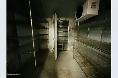 41 North St, Pittsfield, MA 01201 - Photo 24