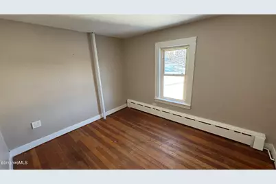 21 Enterprise St, Adams, MA 01220 - Photo 22