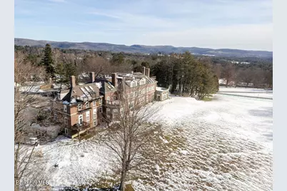 200 Old Stockbridge Rd Vanna #3, Stockbridge, MA 01262 - Photo 1