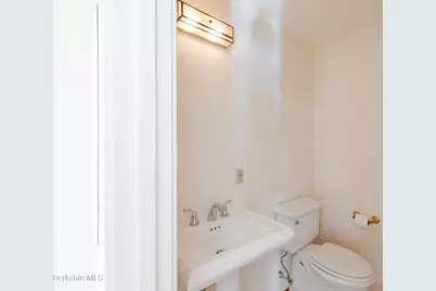 200 Old Stockbridge Rd Vanna #3, Stockbridge, MA 01262 - Photo 14