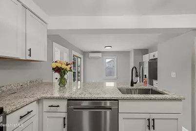 123 Broadview Ter, Pittsfield, MA 01201 - Photo 6