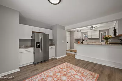 123 Broadview Ter, Pittsfield, MA 01201 - Photo 12