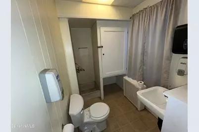 292 West St, Pittsfield, MA 01201 - Photo 14