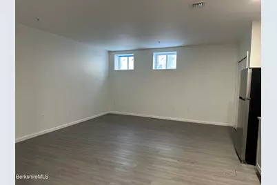 235 East St #026, Pittsfield, MA 01201 - Photo 6