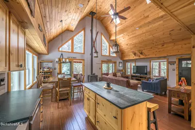 1335 Swamp Rd, Richmond, MA 01254 - Photo 8