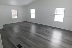 1 Lakewood Dr, Pittsfield, MA 01201 - Photo 8