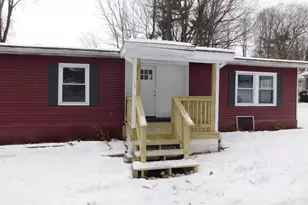 1 Lakewood Dr, Pittsfield, MA 01201 - Photo 2
