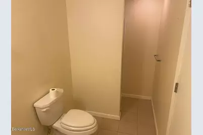 21 Sunset St, Pittsfield, MA 01201 - Photo 8