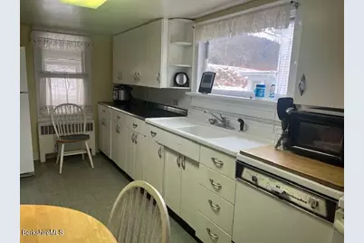 17 High St, West Stockbridge, MA 01266 - Photo 2