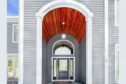 5 Eastbrook Ln, Pittsfield, MA 01201 - Photo 4