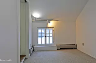 86 E Main St, Stockbridge, MA 01262 - Photo 28