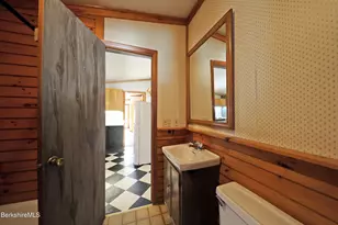 86 E Main St, Stockbridge, MA 01262 - Photo 46