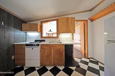 86 E Main St, Stockbridge, MA 01262 - Photo 40