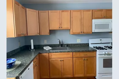 4 Morgan  Manor #4, Lenox, MA 01240 - Photo 8