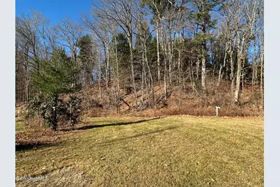 471 Middle Rd, Clarksburg, MA 01247 - Photo 4