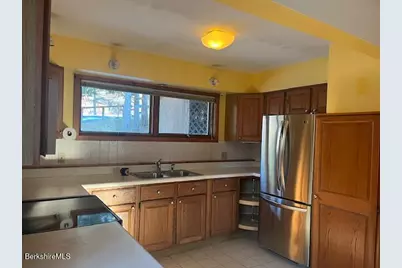 9 Forest Row, Great Barrington, MA 01230 - Photo 6