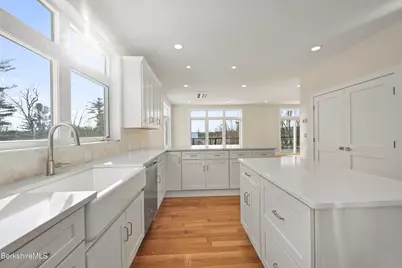 10 Aqua St, Lanesborough, MA 01237 - Photo 22