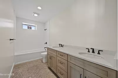 10 Aqua St, Lanesborough, MA 01237 - Photo 44