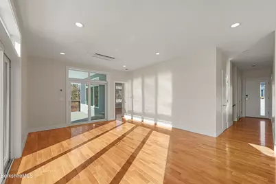 10 Aqua St, Lanesborough, MA 01237 - Photo 16
