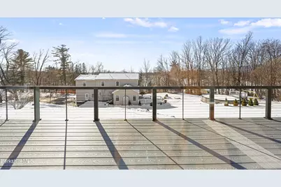 10 Aqua St, Lanesborough, MA 01237 - Photo 18