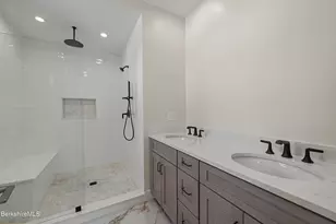 10 Aqua St, Lanesborough, MA 01237 - Photo 34