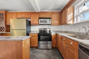 121 Edward Ave, Pittsfield, MA 01201 - Photo 6