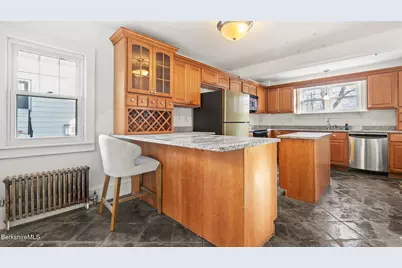 121 Edward Ave, Pittsfield, MA 01201 - Photo 8