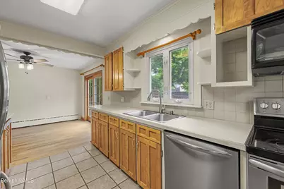 127 Gamwell Ave, Pittsfield, MA 01201 - Photo 24