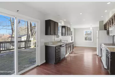 1 Clarkson Ave, Pittsfield, MA 01201 - Photo 8