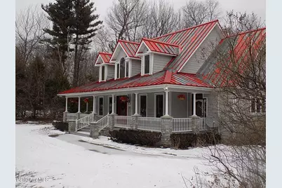 7 Poirot Rd, Florida, MA 01247 - Photo 2