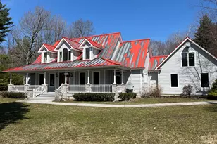 7 Poirot Rd, Florida, MA 01247 - Photo 2