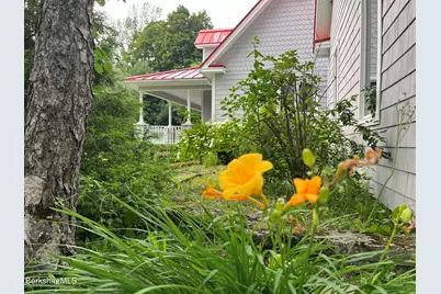 7 Poirot Rd, Florida, MA 01247 - Photo 4