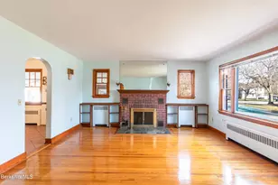 10 Marlboro Dr, Pittsfield, MA 01201 - Photo 8