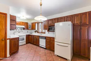 10 Marlboro Dr, Pittsfield, MA 01201 - Photo 4