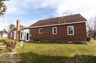 10 Marlboro Dr, Pittsfield, MA 01201 - Photo 36