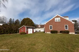 10 Marlboro Dr, Pittsfield, MA 01201 - Photo 34