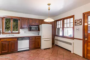 10 Marlboro Dr, Pittsfield, MA 01201 - Photo 6