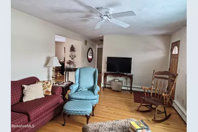 18 Bieniek Ave, Adams, MA 01220 - Photo 8