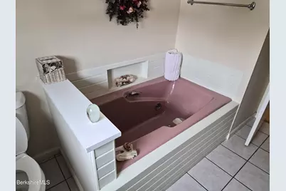 18 Bieniek Ave, Adams, MA 01220 - Photo 18