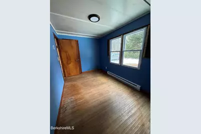 104 Belden St, Williamstown, MA 01267 - Photo 8