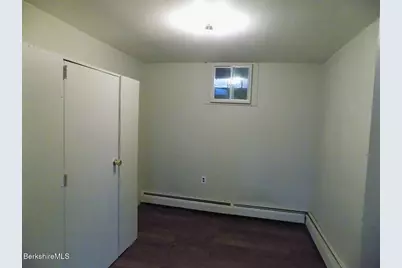 286 Walnut St, North Adams, MA 01247 - Photo 20
