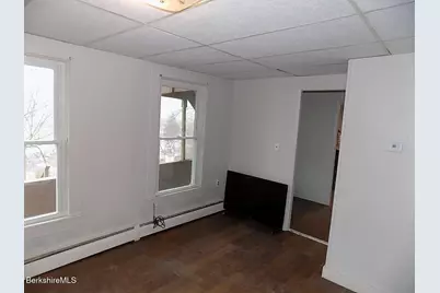 286 Walnut St, North Adams, MA 01247 - Photo 18