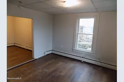 286 Walnut St, North Adams, MA 01247 - Photo 16