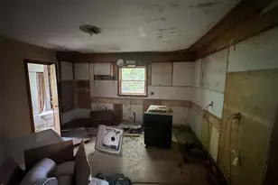 77 Front St, North Adams, MA 01247 - Photo 4