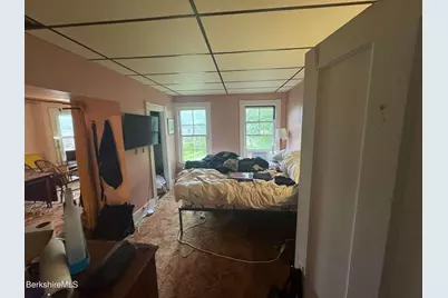 77 Front St, North Adams, MA 01247 - Photo 12