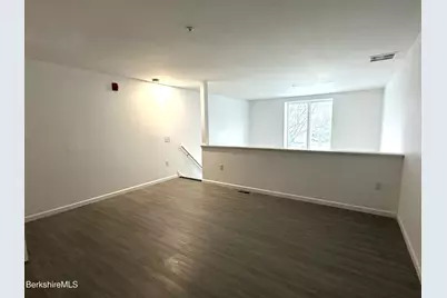 235 East St #125, Pittsfield, MA 01201 - Photo 8