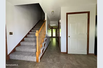 215 Partridge Rd, Pittsfield, MA 01201 - Photo 10
